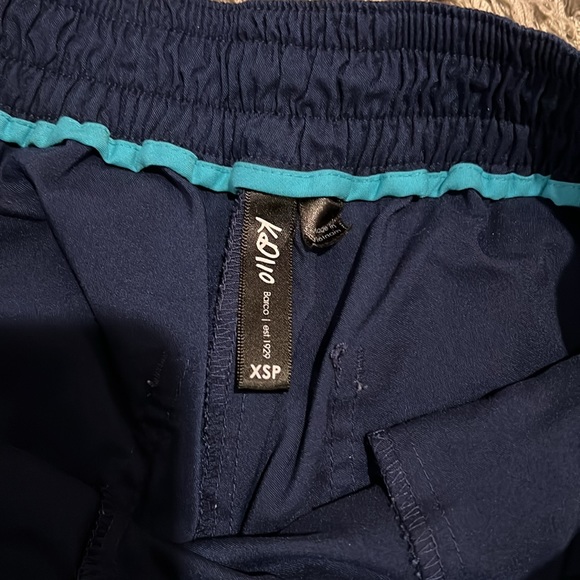 KD 110 by Barco Scrubs Like New XSP - Picture 4 of 5